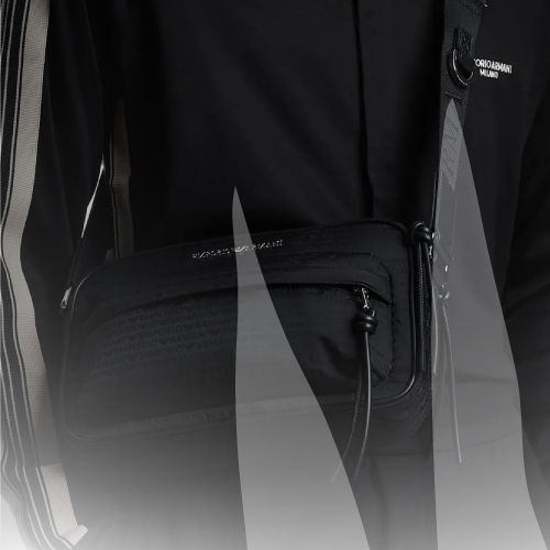 Total black Look