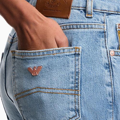 Культ: джинсы Armani