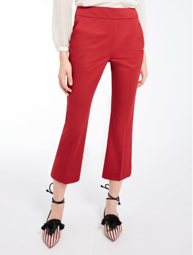 Брюки повседневные Extra Slim Fit: очень облегающая, подчеркивающая фигуру.