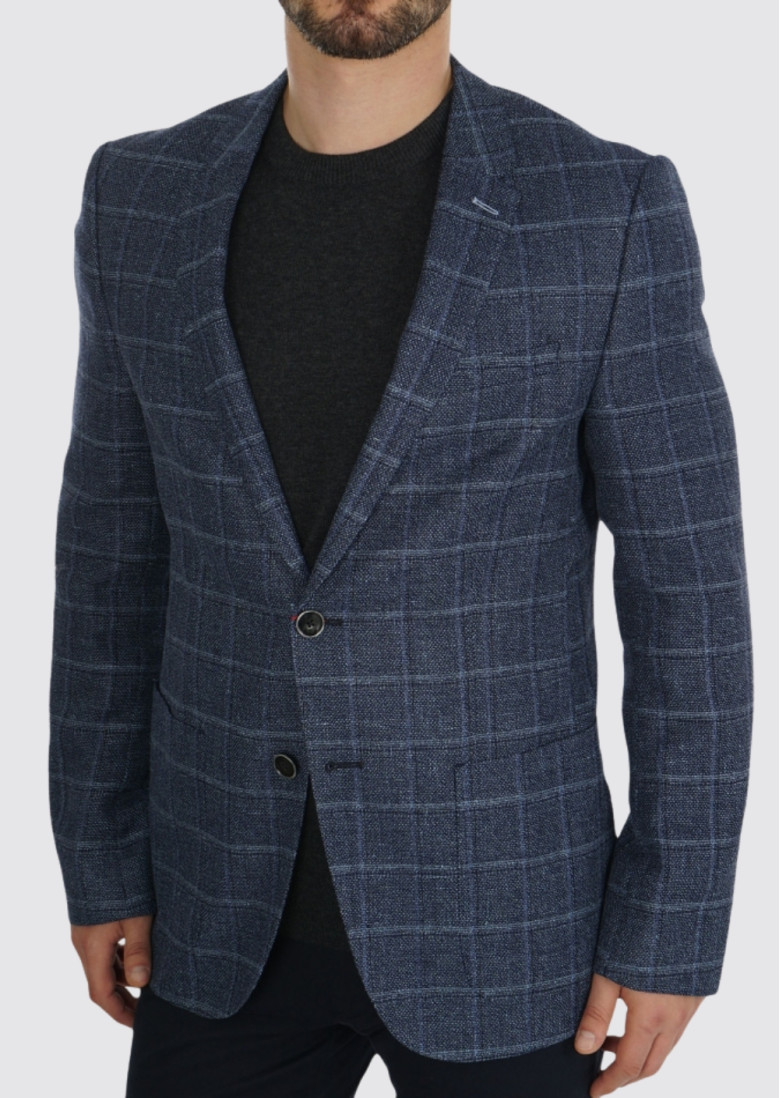 Пиджак классический Extra Slim Fit: очень облегающая, подчеркивающая фигуру.