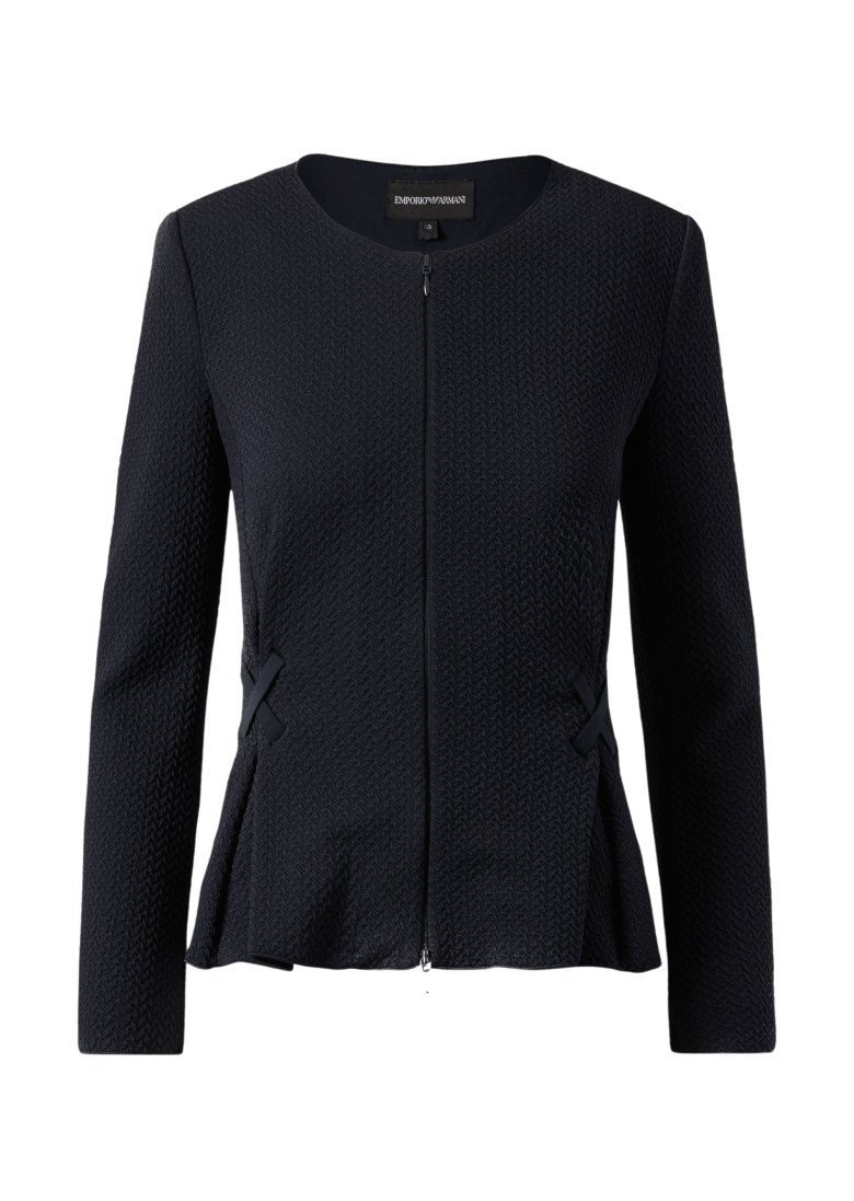 Жакет Extra Slim Fit: очень облегающая, подчеркивающая фигуру.