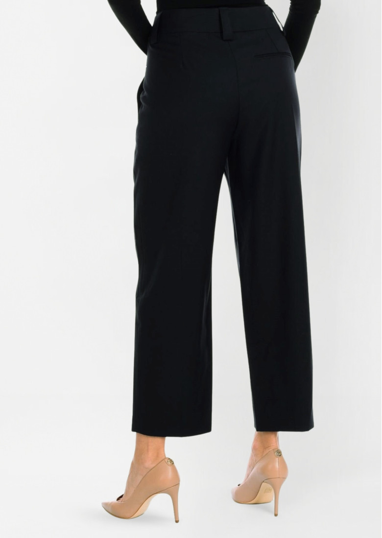 Брюки повседневные Relaxed Fit: свободный крой для максимального комфорта. Средняя