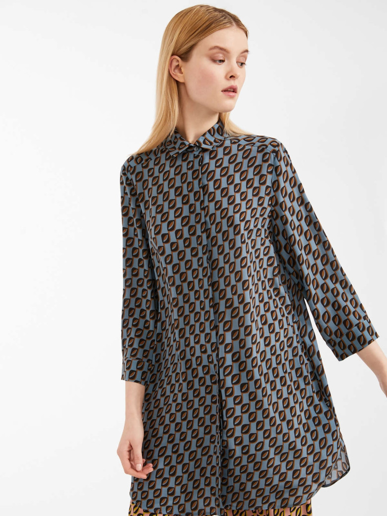 Блуза с длинным рукавом Relaxed Fit: свободный крой для максимального комфорта.