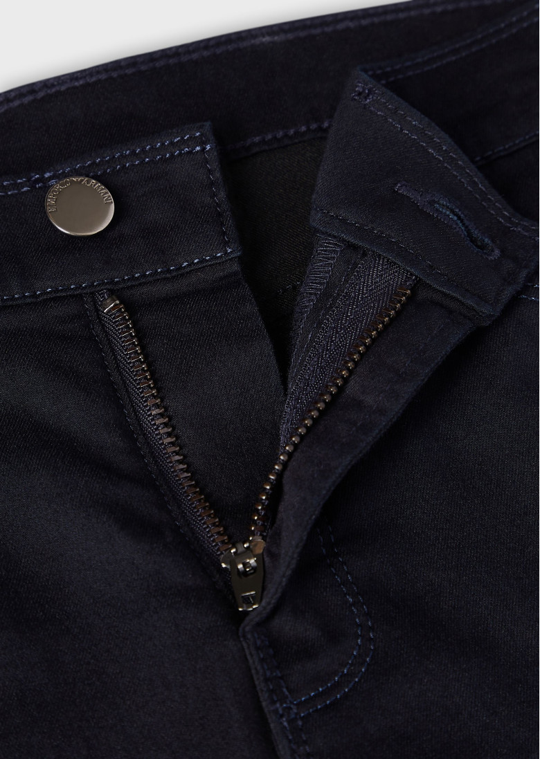Брюки 5 карманов Extra slim Extra Slim Fit: очень облегающая, подчеркивающая фигуру.