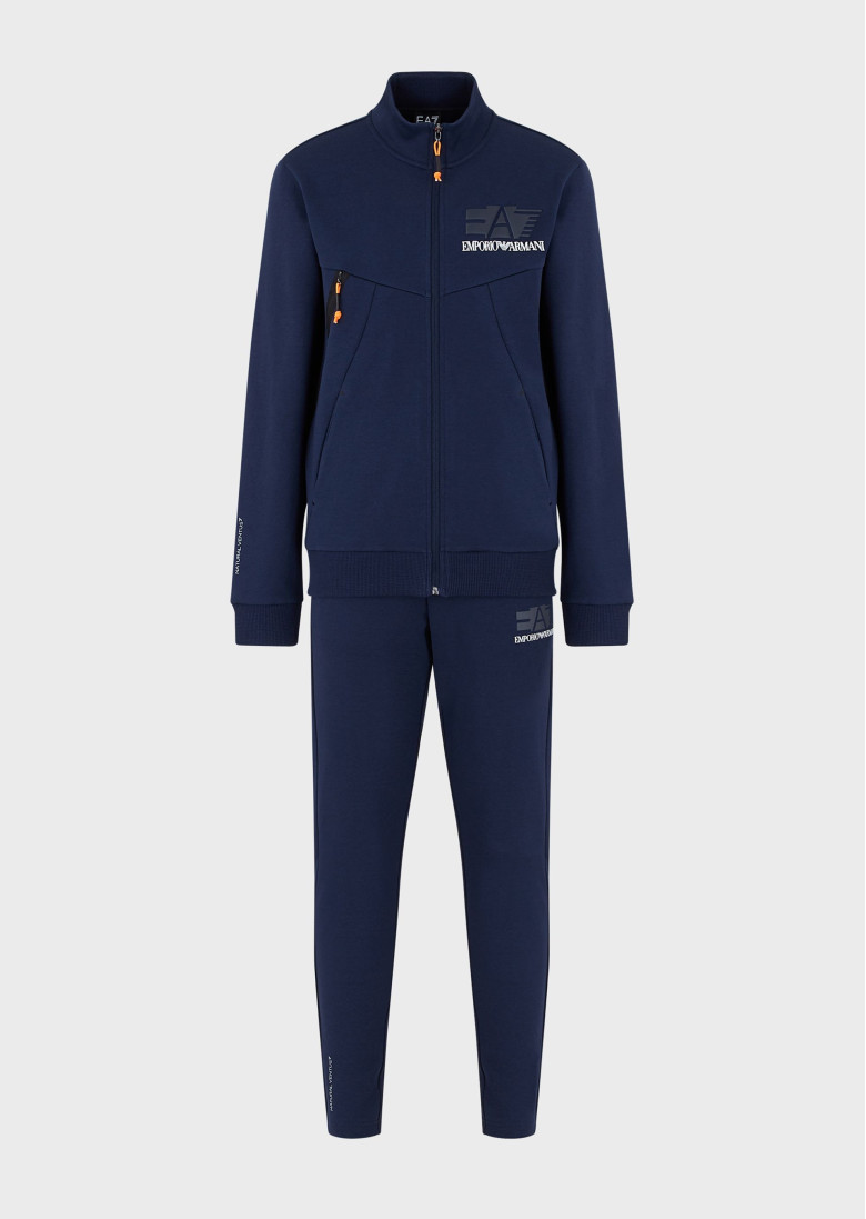 Спортивний костюм Regular Fit: класичний крій, середня свобода рухів.