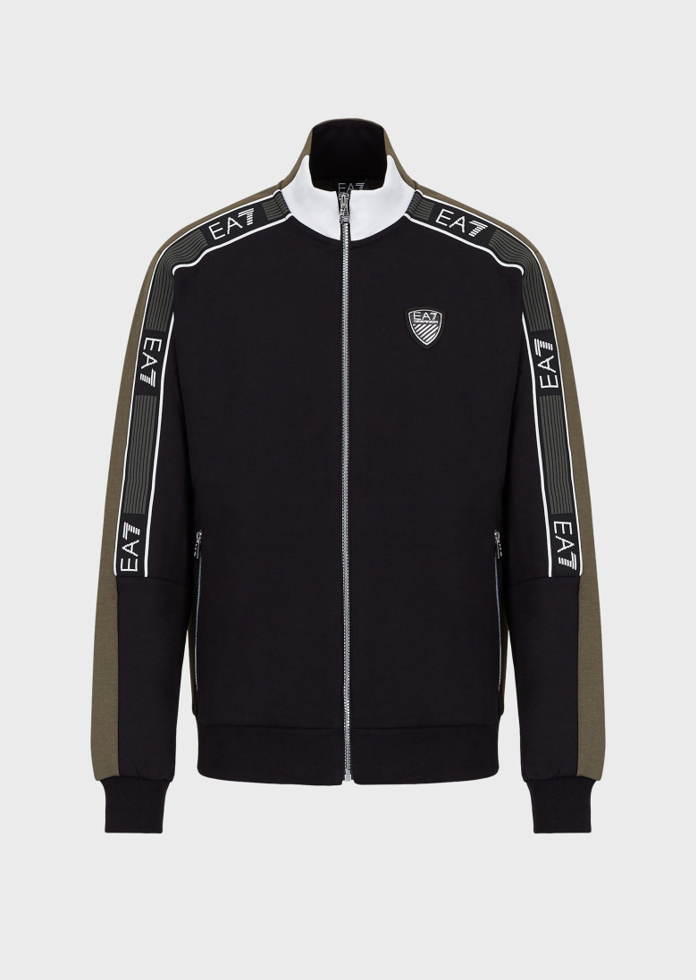 Спортивна кофта Regular Fit: класичний крій, середня свобода рухів.