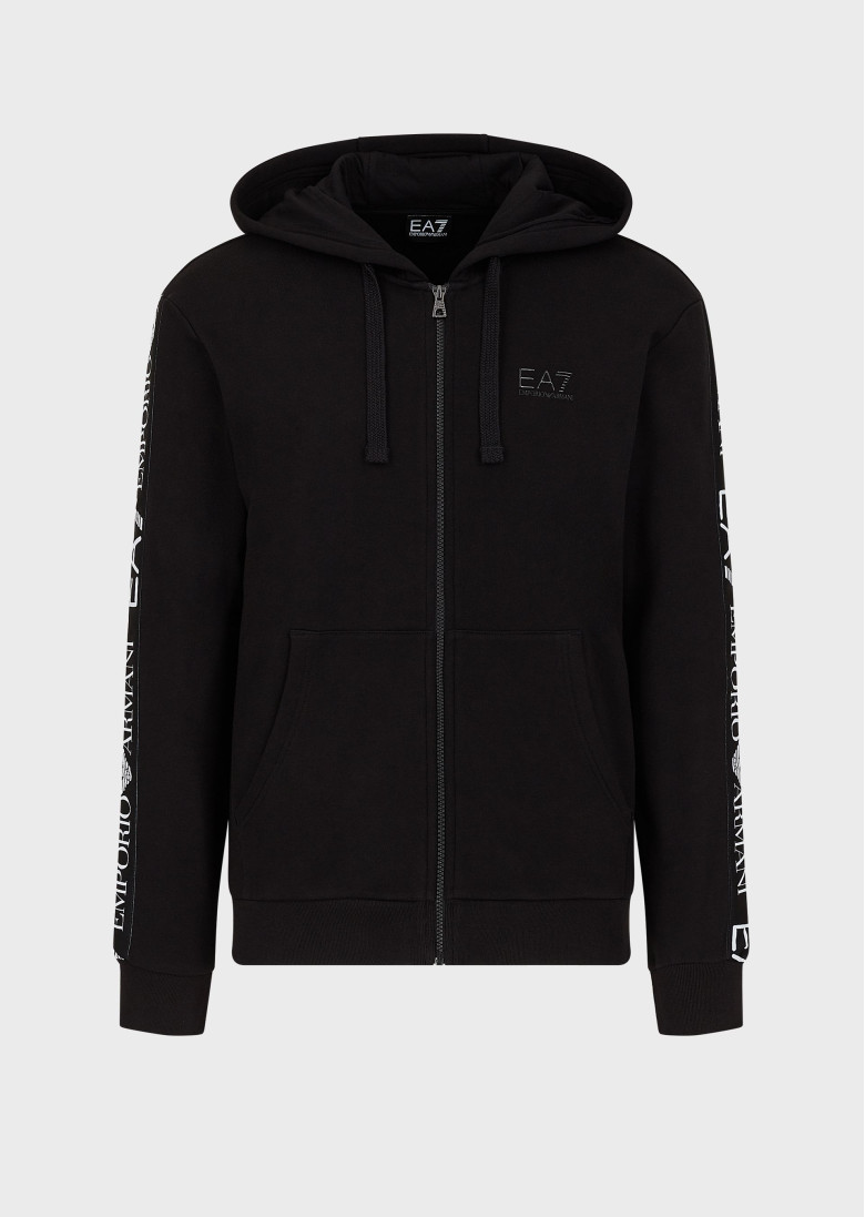 Спортивна кофта Regular Fit: класичний крій, середня свобода рухів.