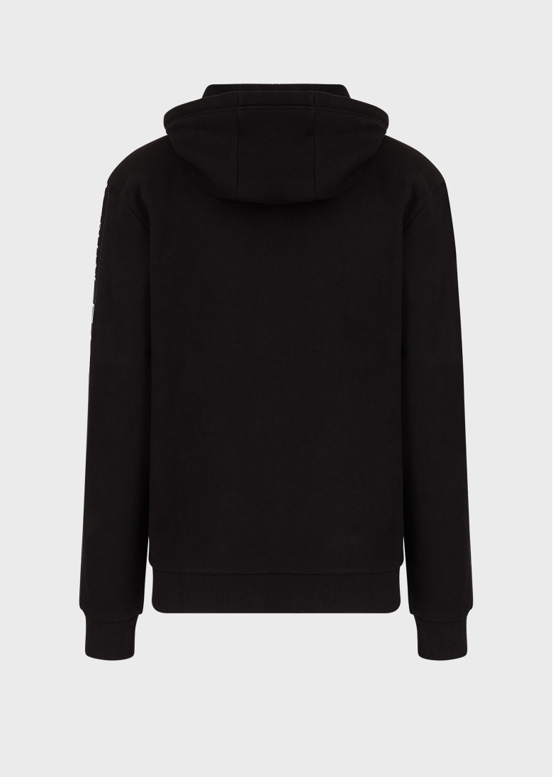 Спортивна кофта Regular Fit: класичний крій, середня свобода рухів.