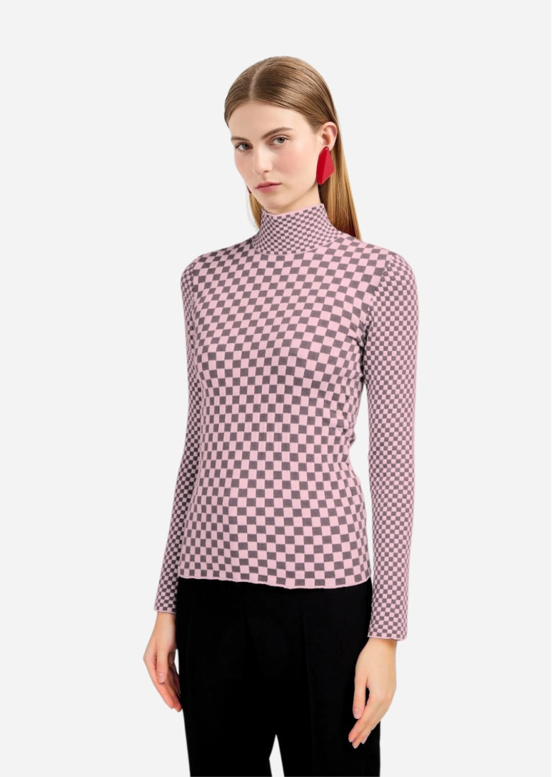 Гольф Extra Slim Fit: дуже облягає, підкреслює фігуру.