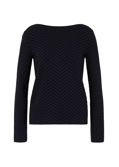 Джемпер Extra Slim Fit: очень облегающая, подчеркивающая фигуру.