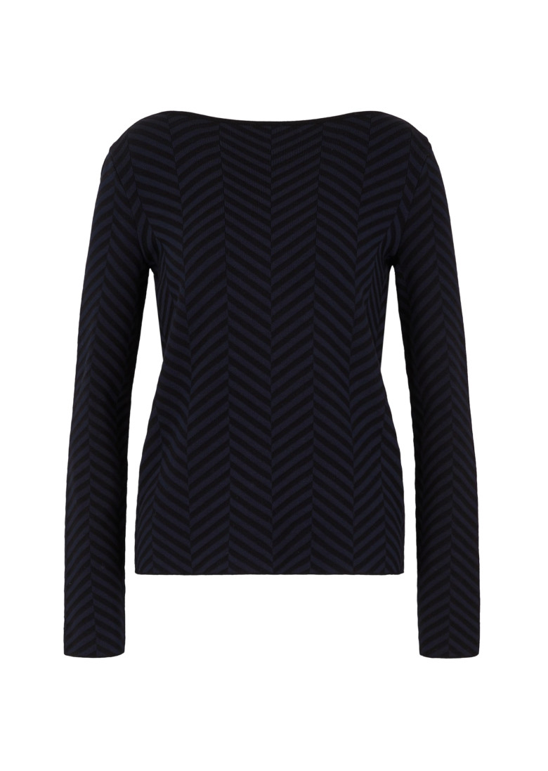 Джемпер Extra Slim Fit: очень облегающая, подчеркивающая фигуру.