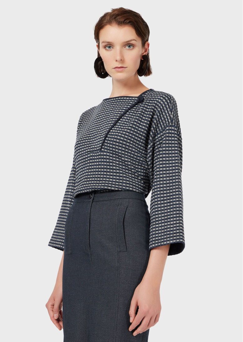 Джемпер Relaxed Fit: свободный крой для максимального комфорта.