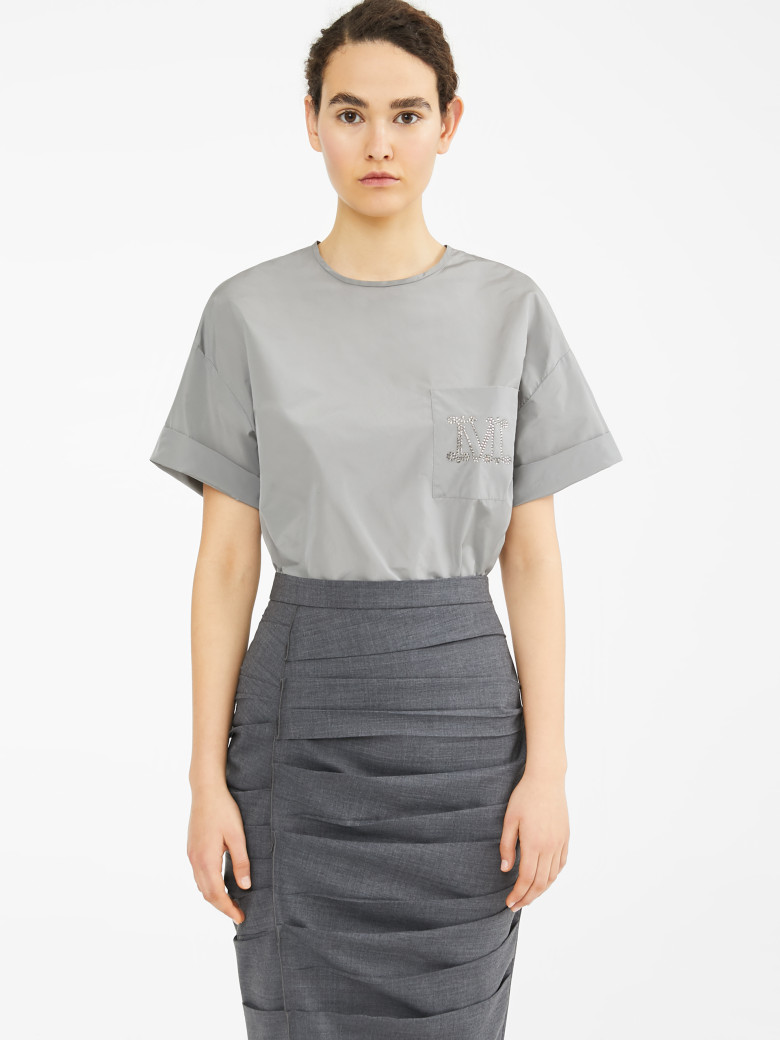 Блуза с коротким рукавом Regular Fit: классический крой, средняя свобода движений.