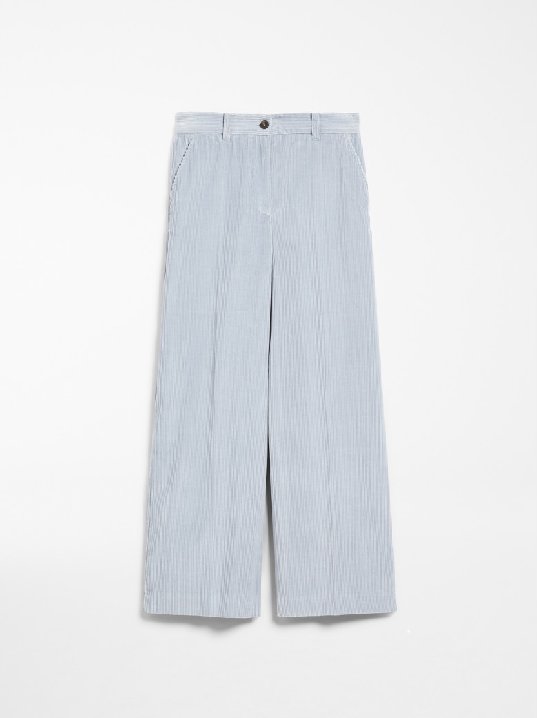 Брюки повседневные Regular Fit: классический крой, средняя свобода движений.