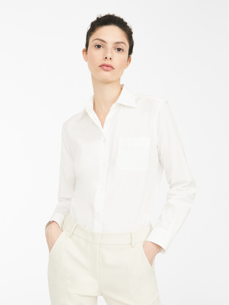 Рубашка с длинным рукавом Regular Fit: классический крой, средняя свобода движений.