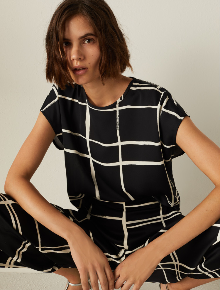 Блуза з коротким рукавом Regular fit для жінок (468360), колір Чорний - №4
