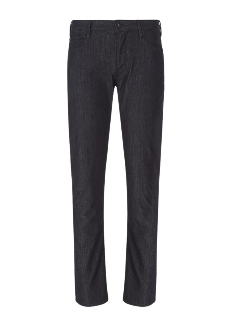 Джинси Slim Slim Fit: приталений силует, але не надто вузький. Середня