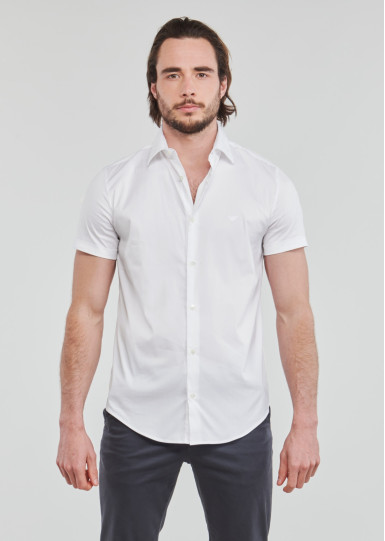 Сорочка с коротким рукавом Extra Slim Fit: очень облегающая, подчеркивающая фигуру.