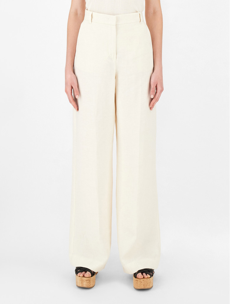 Брюки костюмные Relaxed Fit: свободный крой для максимального комфорта.