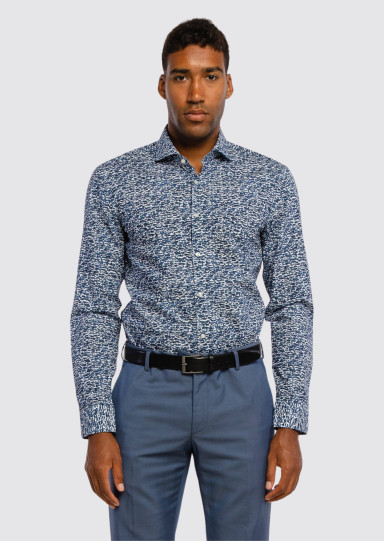 Сорочка повседневная Extra Slim Fit: очень облегающая, подчеркивающая фигуру.