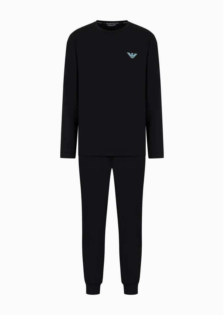 Спортивний костюм Regular Fit: класичний крій, середня свобода рухів.
