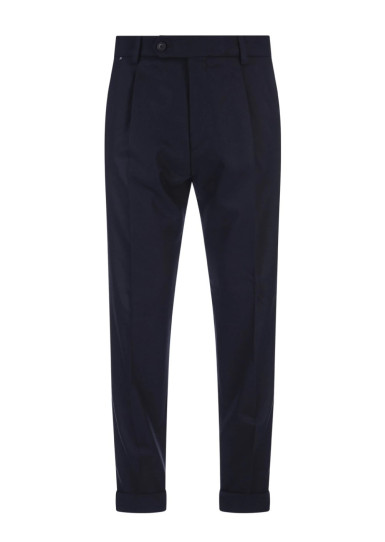Брюки повседневные Relaxed Fit: свободный крой для максимального комфорта.