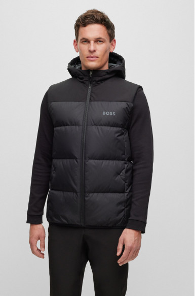 Жилет Regular Fit: классический крой, средняя свобода движений.