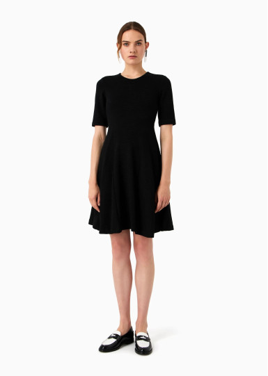 Сукні міні Extra Slim Fit: дуже облягає, підкреслює фігуру.