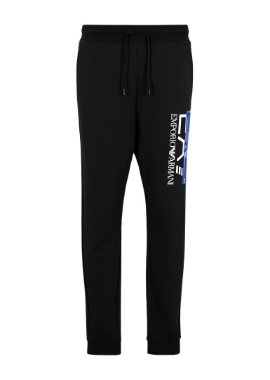 Спортивные брюки Regular Fit: классический крой, средняя свобода движений. Высокая