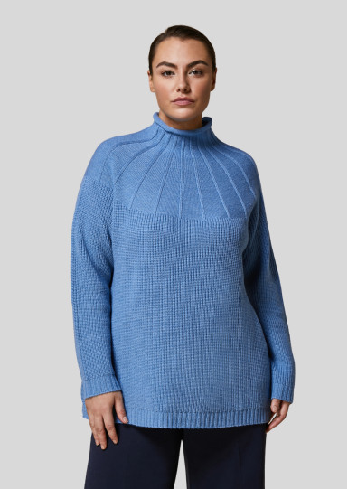 Свитер Regular Fit: классический крой, средняя свобода движений.