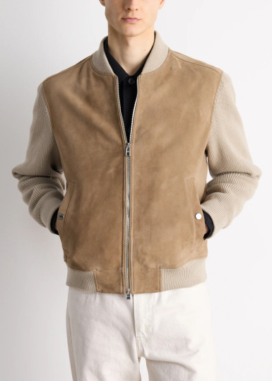 Куртка Regular Fit: классический крой, средняя свобода движений.