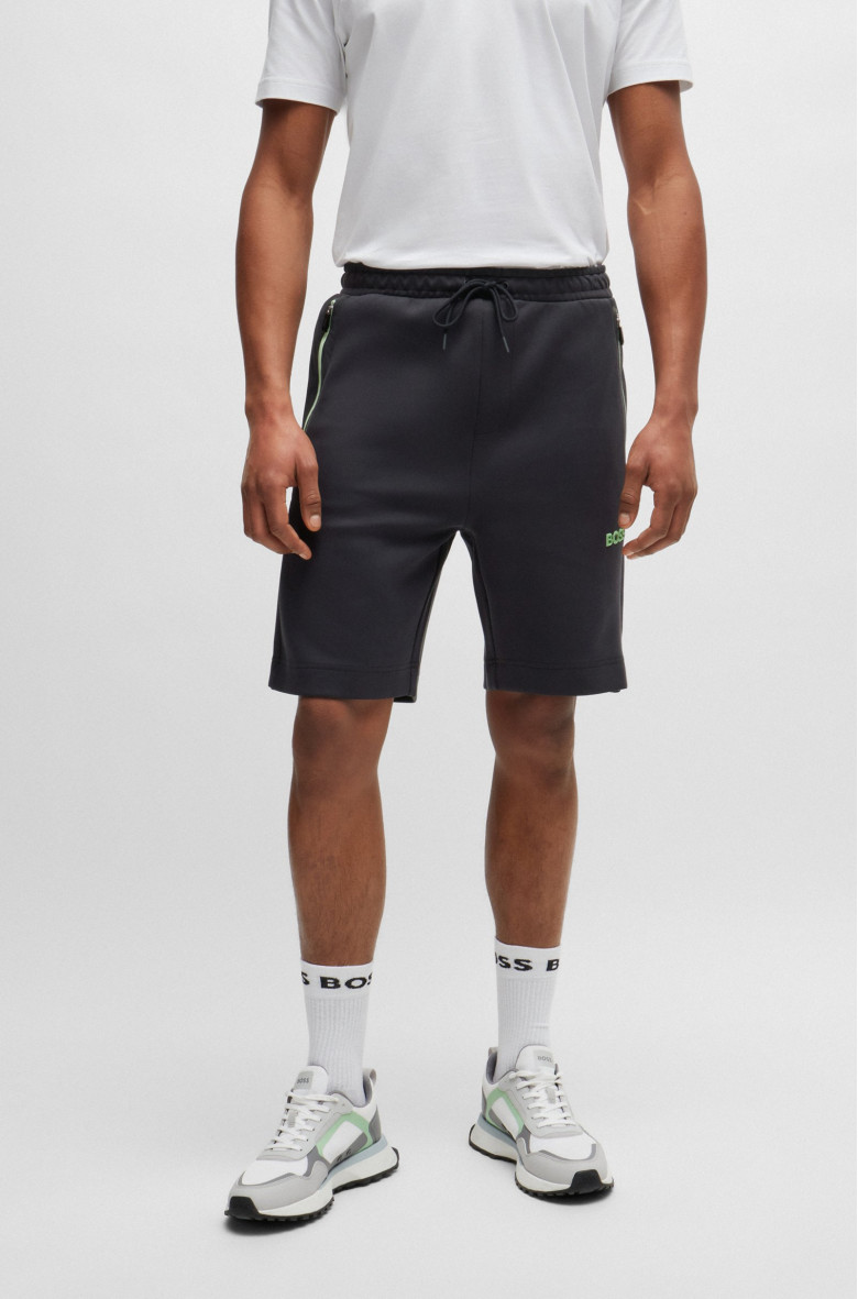Шорти Regular Fit: класичний крій, середня свобода рухів. Висока