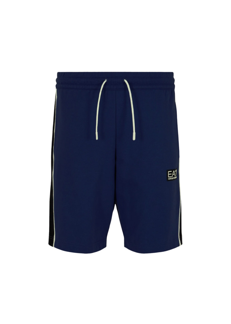 Шорты Regular Fit: классический крой, средняя свобода движений.