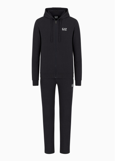 Спортивный костюм Regular Fit: классический крой, средняя свобода движений.