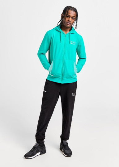Спортивний костюм Regular Fit: класичний крій, середня свобода рухів.