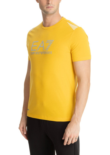 Футболка Regular Fit: класичний крій, середня свобода рухів.