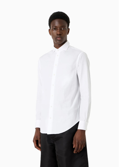 сорочка ділова Slim Fit: приталений силует, але не надто вузький.