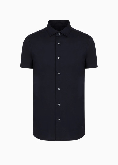 Сорочка повседневная с коротким рукавом Slim Fit: приталенный силуэт, но не слишком узкий.