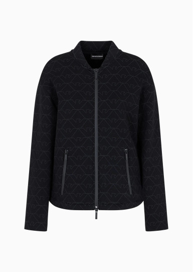 Спортивная кофта Regular Fit: классический крой, средняя свобода движений.