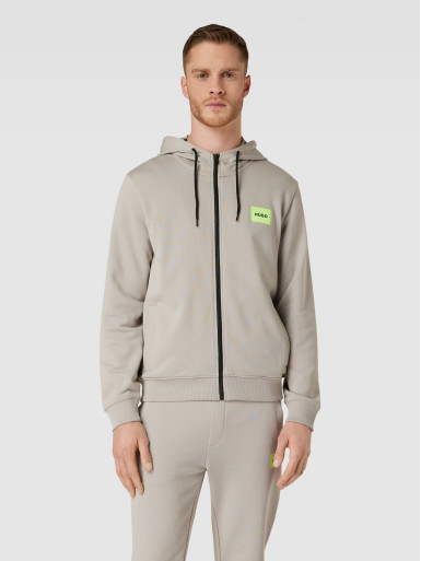 Спортивна кофта Regular Fit: класичний крій, середня свобода рухів.