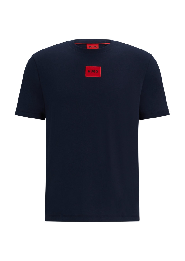 Футболка Regular Fit: классический крой, средняя свобода движений.