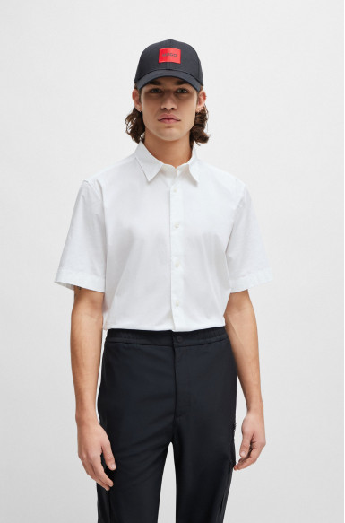 Сорочка с коротким рукавом Relaxed Fit: свободный крой для максимального комфорта.