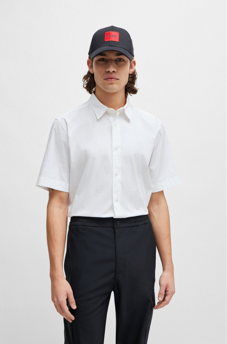 Сорочка з коротким рукавом Relaxed Fit: вільний крій для максимального комфорту.