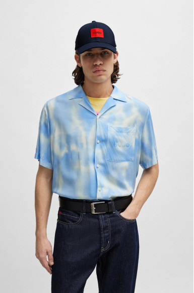 Сорочка повсякденна з коротким рукавом Relaxed Fit: вільний крій для максимального комфорту.