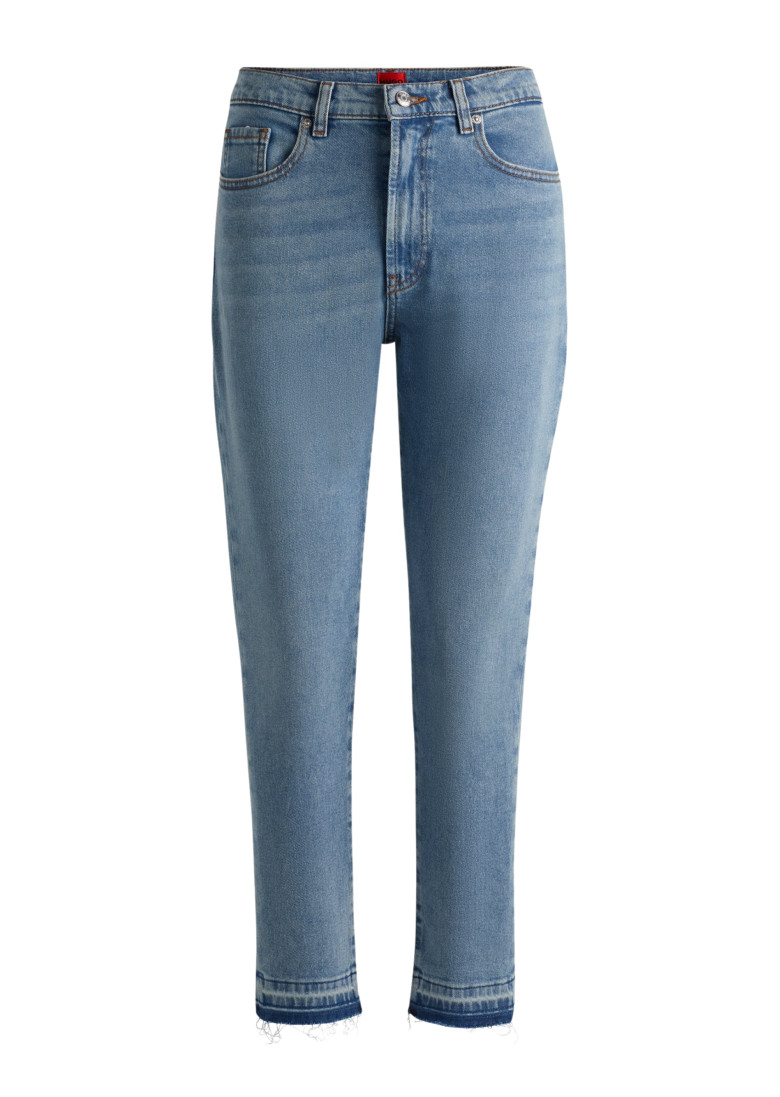 Джинси Slim Slim Fit: приталений силует, але не надто вузький. Середня