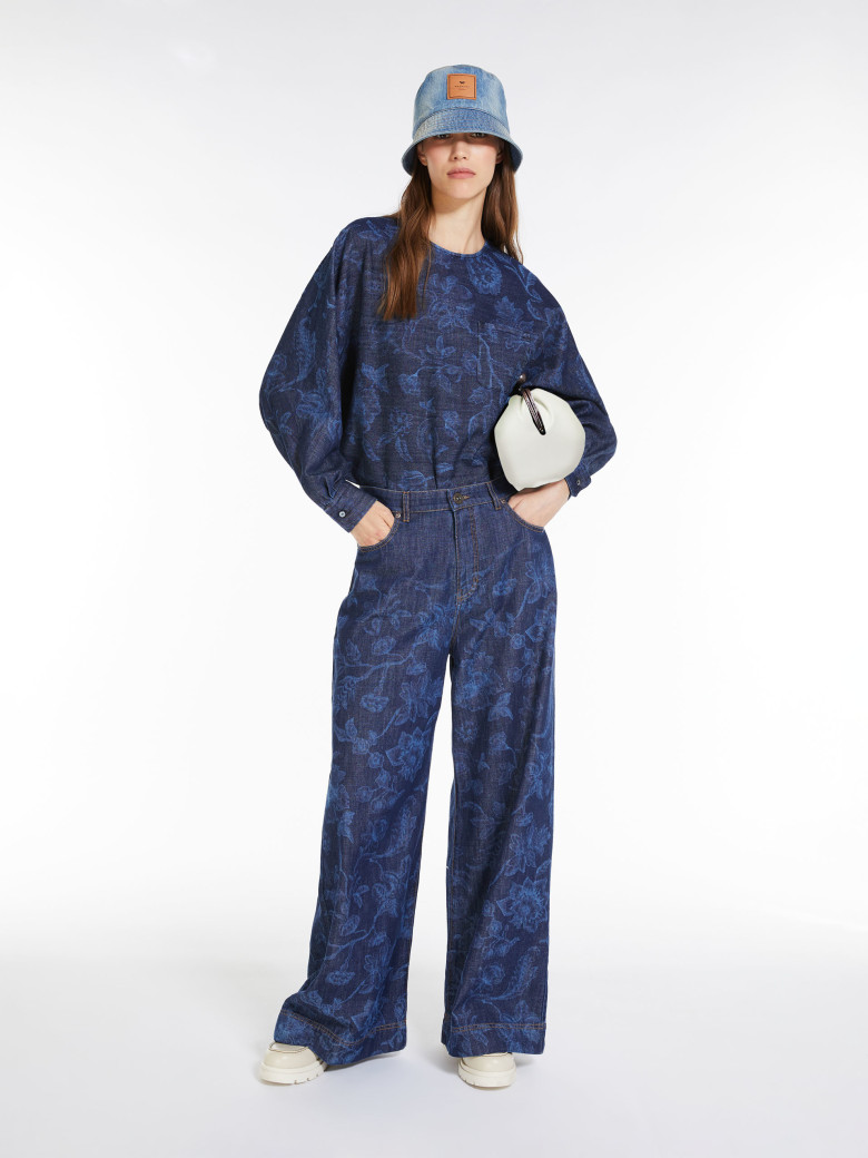 Джинсы Relaxed Relaxed Fit: свободный крой для максимального комфорта. Высокая