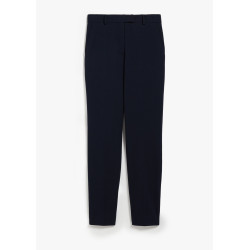 Брюки повседневные Regular Fit: классический крой, средняя свобода движений. Средняя