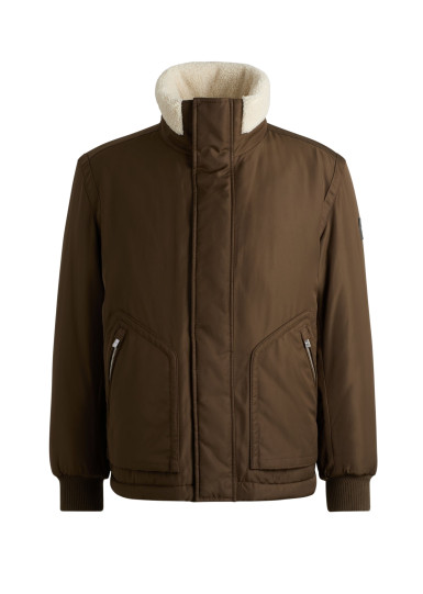 Куртка зимняя Regular Fit: классический крой, средняя свобода движений.
