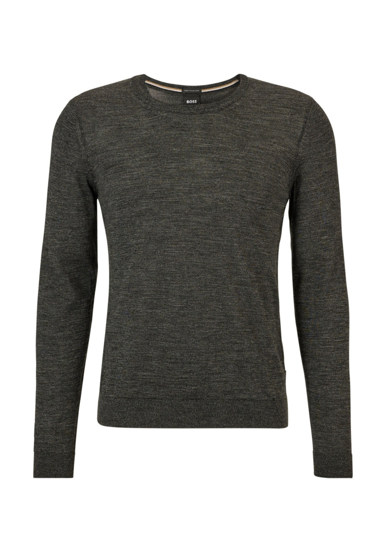 Джемпер Slim Fit: приталений силует, але не надто вузький.