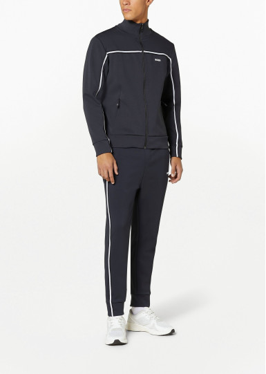 Спортивная кофта Regular Fit: классический крой, средняя свобода движений.